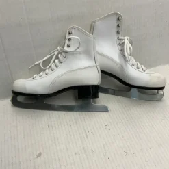 Used RALLY WomensFigure Skate White Senior 6