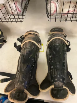 Used Rawlings CATCHERS GEAR SET Catchers Chest Protector Camouflage Intermed