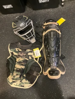 Used Rawlings CATCHERS GEAR SET Catchers Chest Protector Camouflage Intermed