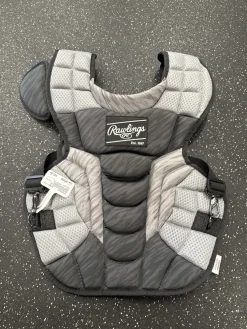 Used Rawlings CPV2NI Catchers Chest Protector Black Intermed