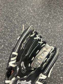 Used Rawlings SC105BGB BB/SB Glove LH Throw Black 10 1/2