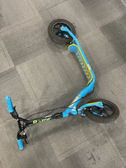 Used Razor FLASHBACK Scooter Royal Blue