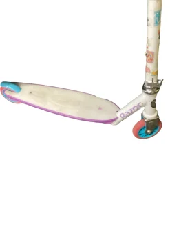 Used Razor RAZOR SCOOTER Scooter White