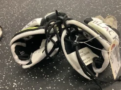 Used Reebok ZG3 Lacrosse Gloves Junior Black 8