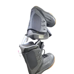 Used Ride IDOL WOMENS SNOWBOARD BOOTS SZ9 Womens Snowboard Boots Black Senior 9