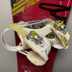 Used Ride OMG SERIES Womens Board/Bindings Pink And Black 144 cm