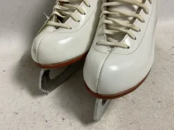 Used Riedell 320 JOHN WILSON SHEFFIELD CLUB WomensFigure Skate White Senior 6