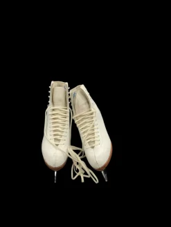 Used Riedell MINN WomensFigure Skate White Senior 8