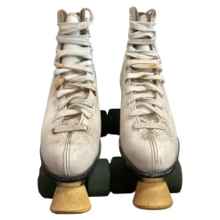 Used RollerDerby CLASSIC 300 SZ 9 Senior Roller Quad Skates White Senior 9