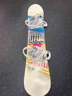 Used Rome SDS JETT Womens Board/Bindings White 144 cm