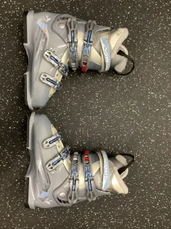 Used Salomon IRONY 4 Womens DH Ski Boot Grey 250 MP - M07 - W08