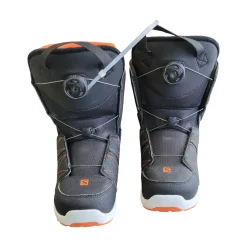 Used Salomon LAUNCH BOA Boys Snowboard Boots Black Junior 05