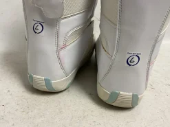 Used Salomon LINEA Girls Snowboard Boots White Junior 06