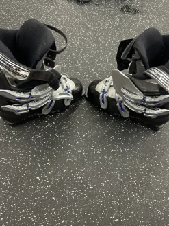 Used Salomon PERFORMA Mens DH Ski Boot Black 270 MP - M09 - W10