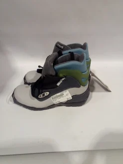 Used Salomon W 05-05.5 / JR 03.5-04 Women's Cross Country Ski Boots