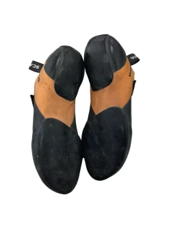 Used Scarpa Climbing Shoes Senior 8.5