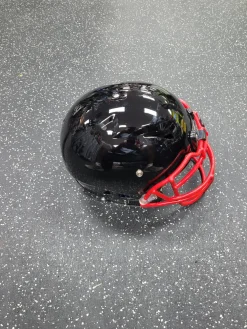 Used Schutt VENGEANCE A11 FB Helmet Black XXS