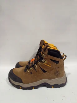Used Senior 8 Men's Camping and Climbing Footwear