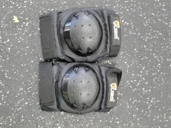 Used Skateboard Elbow Pads Black Youth