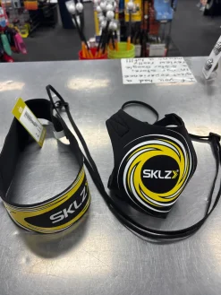 Used SKLZ Hit-N-Serve