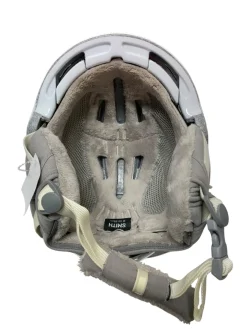 Used Smith Snowsport Helmet Adult White MD