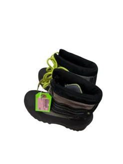Used Snow Boots Size 2