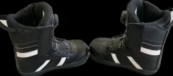 Used SNOWBOARD BOOTS Boys Snowboard Boots Black Junior 03