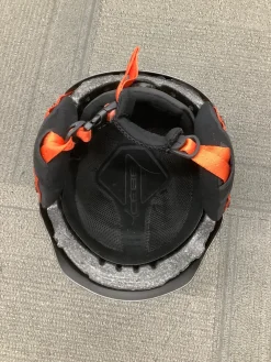 Used Snowsport Helmet Adult Orange MD
