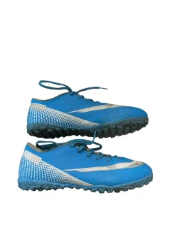 Used Soccer Indoor Shoes Carolina Blue Senior 5
