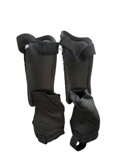 Used Soccer Shin Guards Junior Black MD
