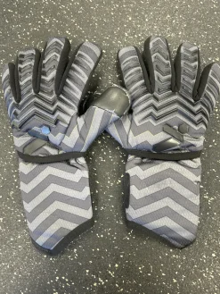 Used Storelli ELECTRIC Soccer Goalie Gloves Black 9