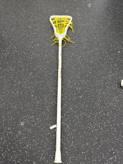 Used STX ARIA PRO Wmn Atk/Mid Complete Stick White