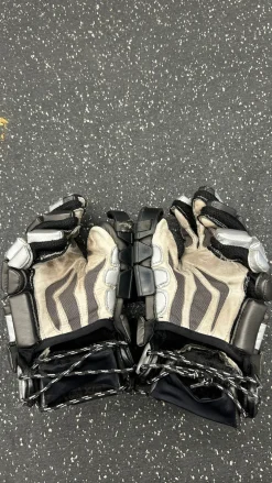 Used STX K18 LAX Goalie Gloves M Black 13