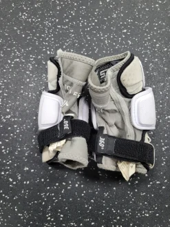 Used STX STALLION 500 Lacrosse Arm Pads/Guards White MD