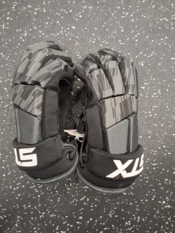 Used STX STALLION 75 Lacrosse Gloves Junior Black MD