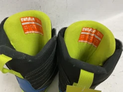 Used ThirtyTwo KIDA BOA Boys Snowboard Boots Black And Carolina Blue Junior 04
