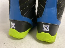 Used ThirtyTwo KIDA BOA Boys Snowboard Boots Black And Carolina Blue Junior 04