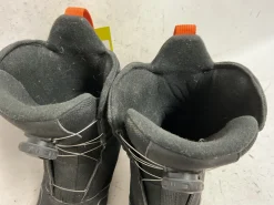 Used ThirtyTwo KIDS BOA Boys Snowboard Boots Black Junior 02
