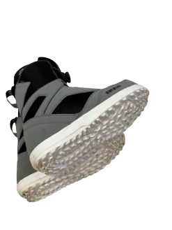 Used ThirtyTwo STW BOA Mens Snowboard Boots Size 10