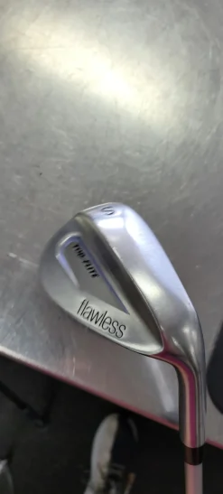 Used Top Flite FLAWLESS Golf Wedge Womens RH Sand Wedge