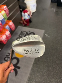 Used Tour Classic LIMITED EDITION Golf Wedge Mens LH Lob Wedge