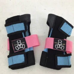 Used Triple Eight SKATEBOARD WRIST GUARDS Skateboard Wrist Guards Carolina Blue SM
