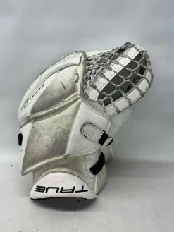 Used True CATALYST 590 Junior Goalie Catcher White
