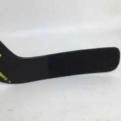 Used True CATALYST 5X FULL RIGHT MC2 21IN GOALIE Junior Goalie Stick 21
