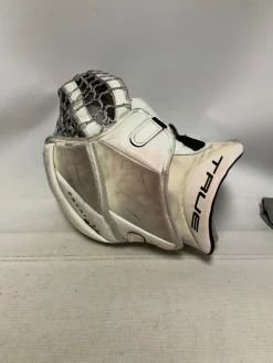 Used True CATALYST 9X3 Senior Goalie Catcher White