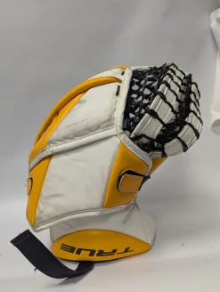 Used True L12.2 PRO RETURN GLOVE Senior Goalie Catcher White And Gold