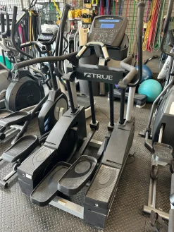 Used True TSX Programmable Elliptical
