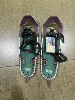 Used Tubbs Snowshoes Mens Green 25"