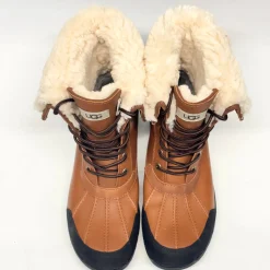 Used UGG ADRIONDAK Snow/Hunt/Hike Boots M Senior 11
