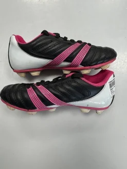 Used Umbro Soccer Cleats Black Youth 12.0